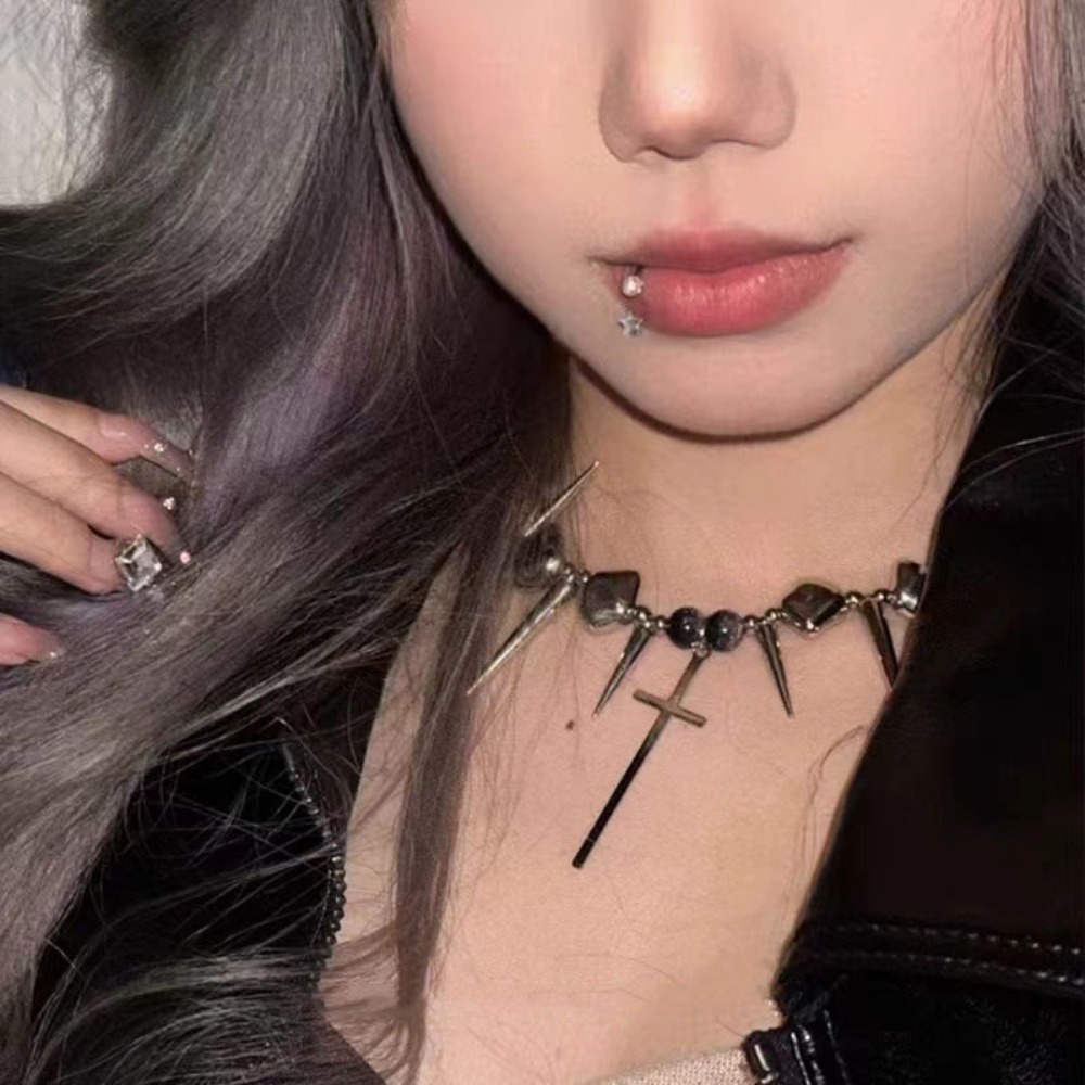 Goth Punk Spike Choker - Collana Y2K Subculture con Borchie a