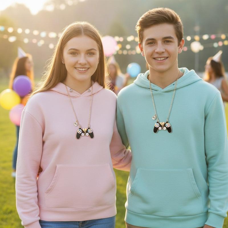 Collana con ciondolo a forma d - Magnetic Couple Matching Necklaces recensione e prezzo