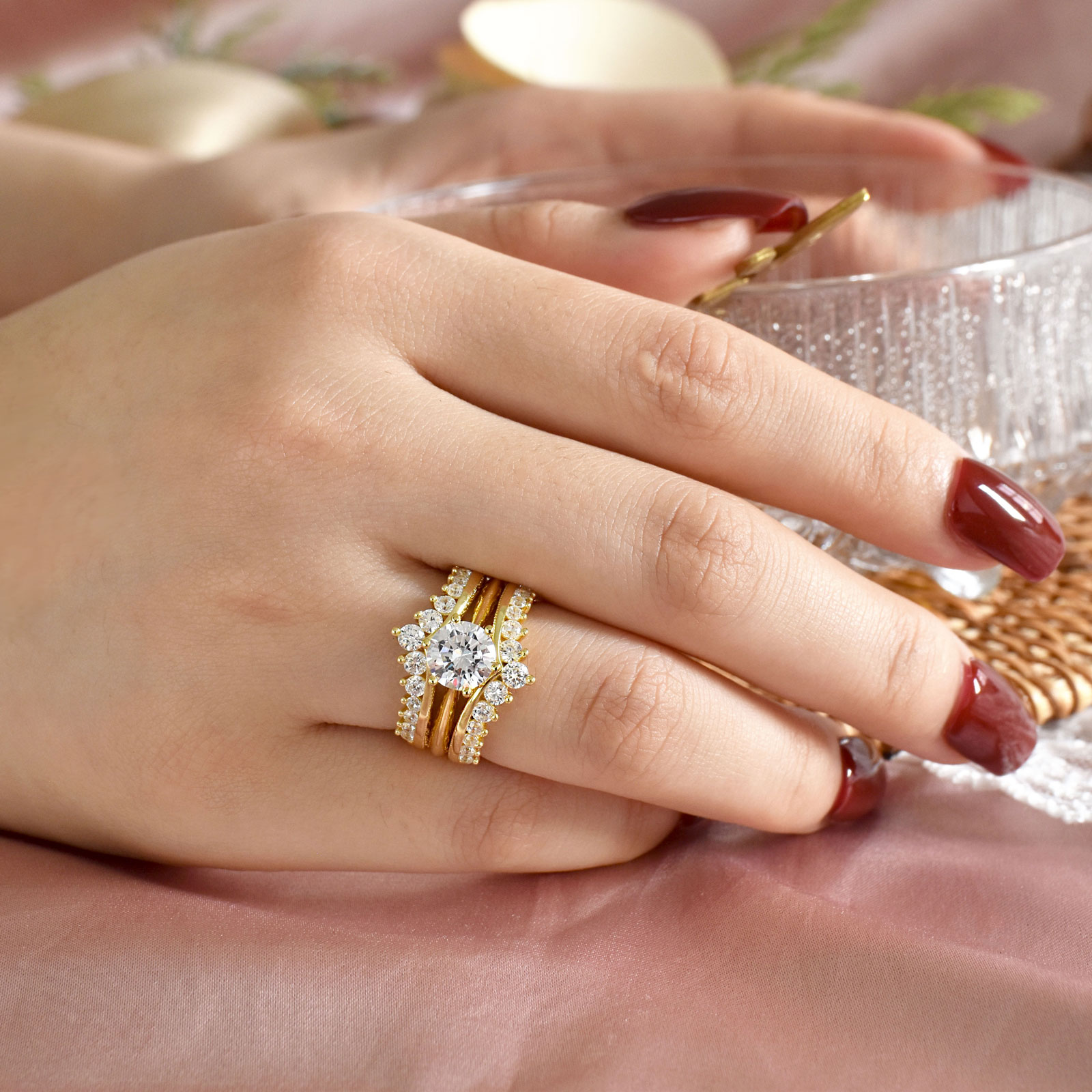 Set di Anelli da Sposa Newshe  - Moissanite Engagement Ring 1 Carat recensione e prezzo