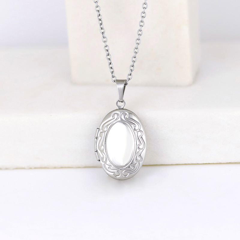 Collana Vintage in Acciaio Ino - Heart Locket Necklace Photo recensione e prezzo