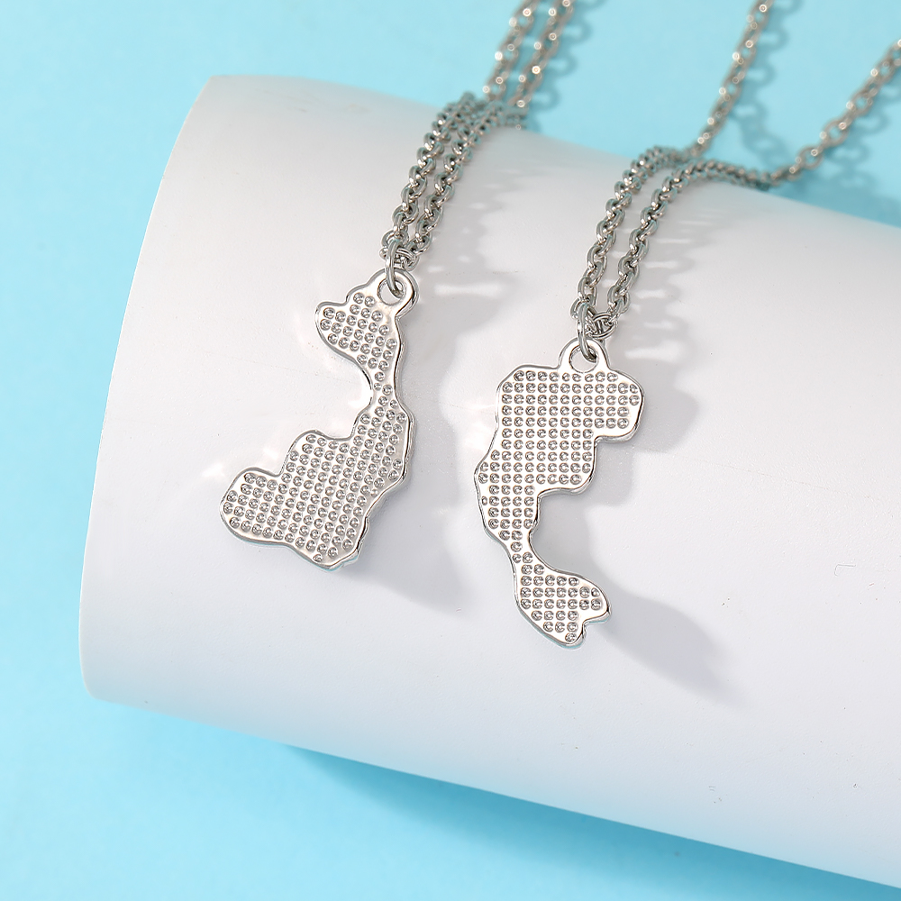 Set di 2 Collane Magnetiche Yi - Magnetic Couple Matching Necklaces recensione e prezzo