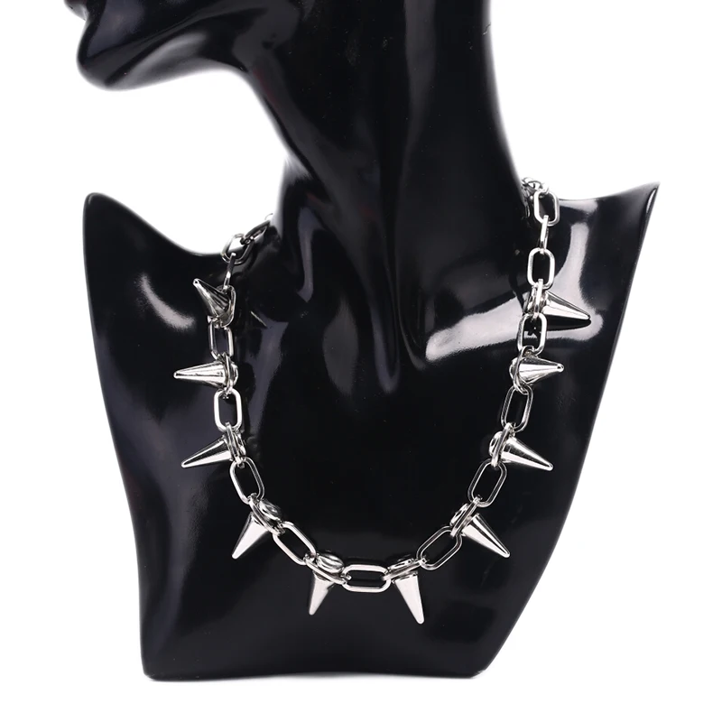 Collana con collare a borchie  - Goth Punk Spike Choker recensione e prezzo