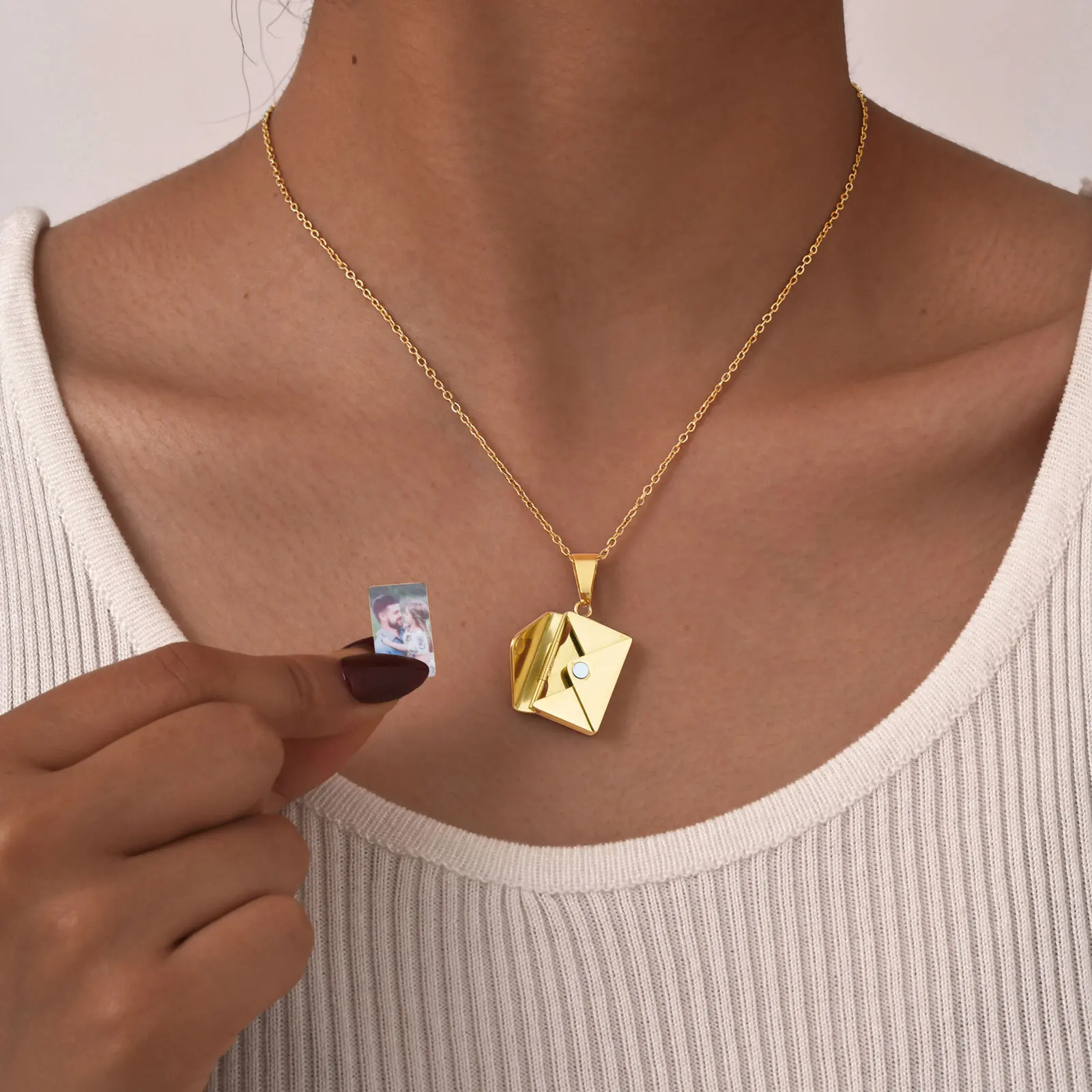 Collana con medaglione portafo - Custom Name Necklace Stainless Steel recensione e prezzo