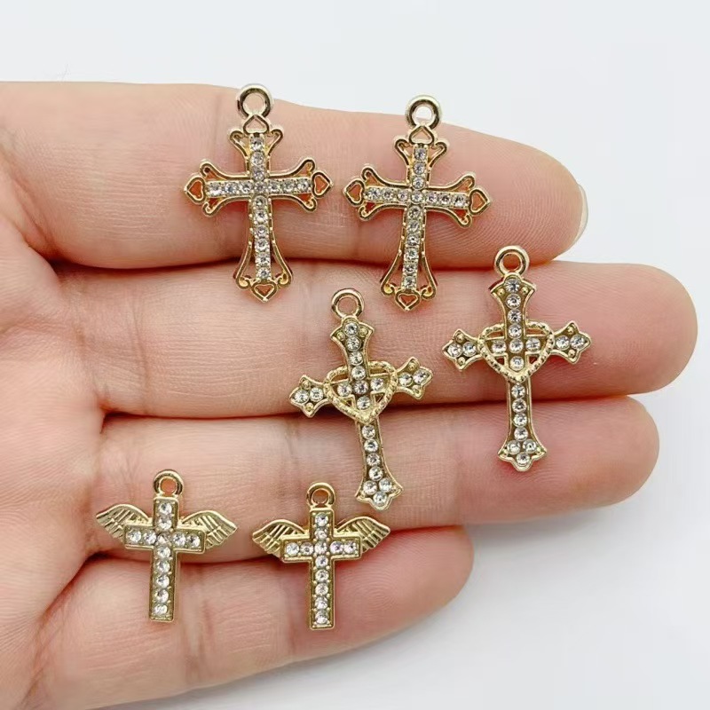 10 pz. Ciondolo a croce in leg - Cross Pendant Necklace Gold recensione e prezzo