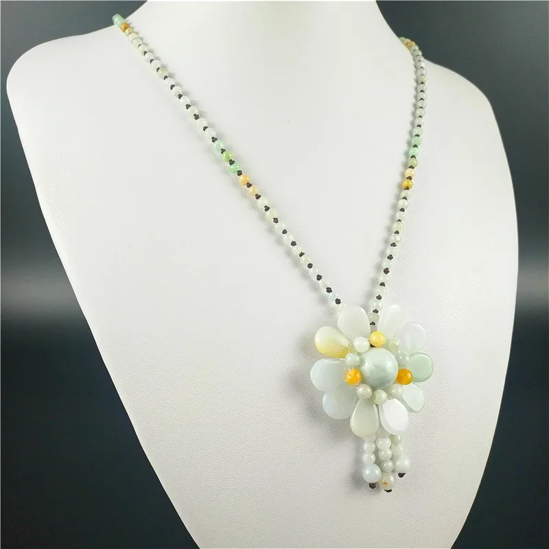 Ciondolo girasole giada birman - Necklaces recensione e prezzo