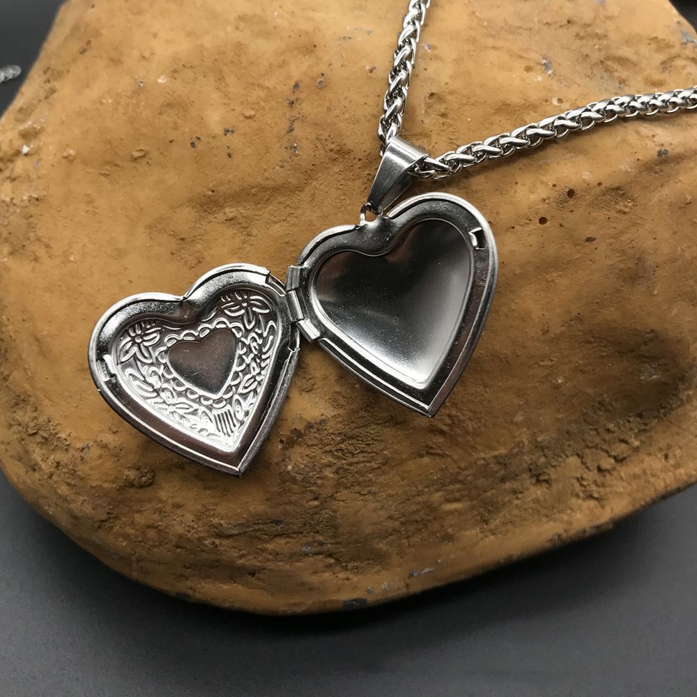 HOOH 1PC a forma di cuore amic - Heart Locket Necklace Photo recensione e prezzo