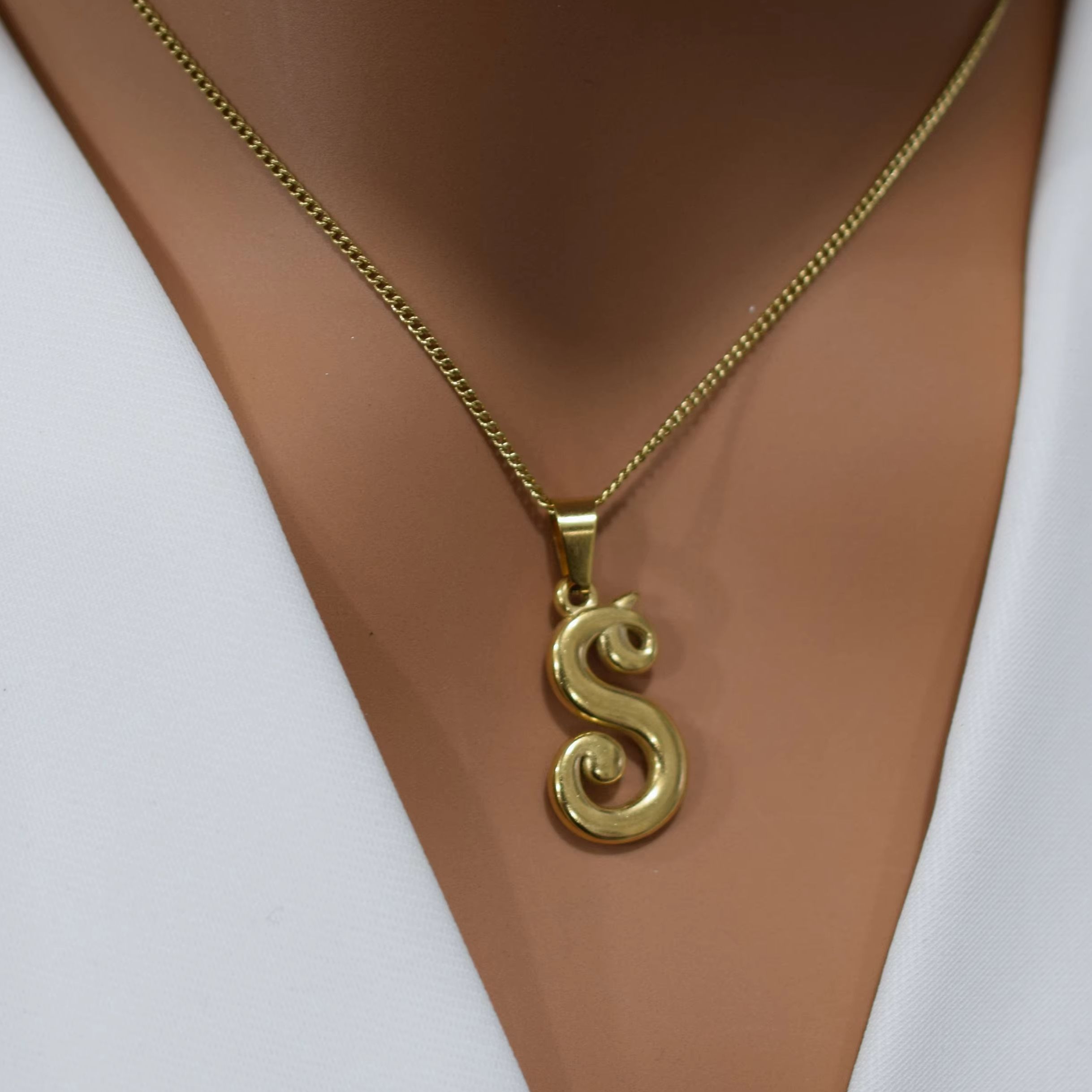Collana con ciondolo iniziale  - Initial Letter Necklace 18K Gold recensione e prezzo