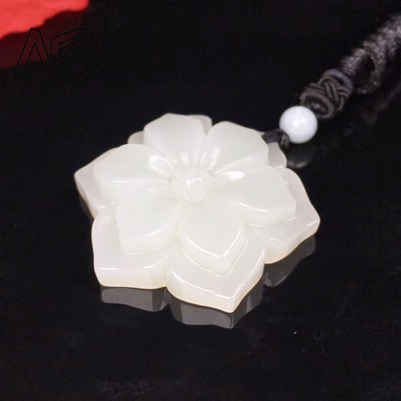 Ciondolo fiore pentagonale in  - Necklaces recensione e prezzo