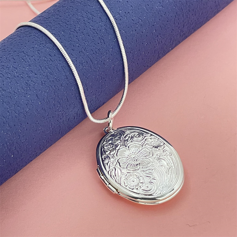 Ciondolo con cornice ovale in  - 925 Sterling Silver Chain Necklace Men recensione e prezzo