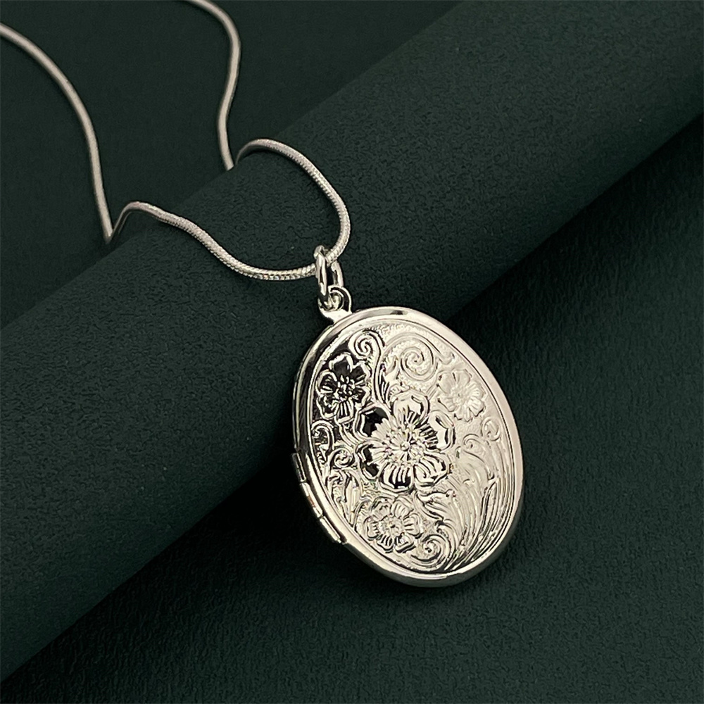 Ciondolo con cornice ovale in  - 925 Sterling Silver Chain Necklace Men recensione e prezzo