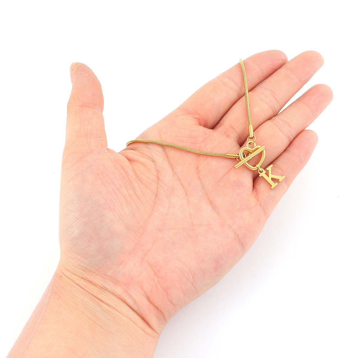 Collana con Ciondolo a Cuore c - Initial Letter Necklace 18K Gold recensione e prezzo